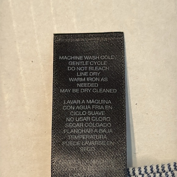 Chico's So Slimming Brigette Striped Slim Shorts Size 8 - Picture 9 of 13